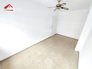 Piso en venta en Santa Rosa - Valdeolleros en Córdoba