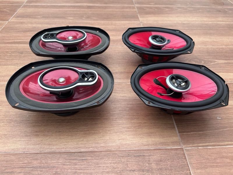 Altavoces Ovalados Negros y Rojos afbeelding 2
