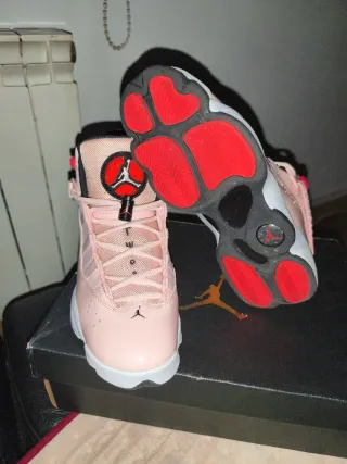 Zapatillas Jordan Talla 38.5 Nuevas no envío