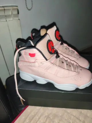 Zapatillas Jordan Talla 38.5 Nuevas no envío