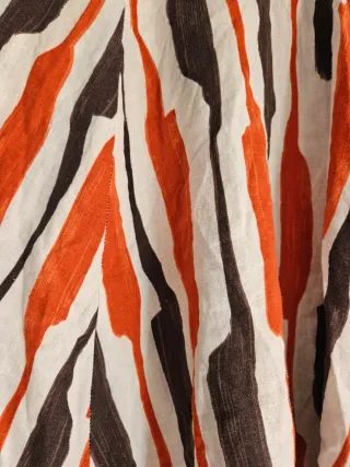 Falda Talla S Estampado Naranja y Marrón