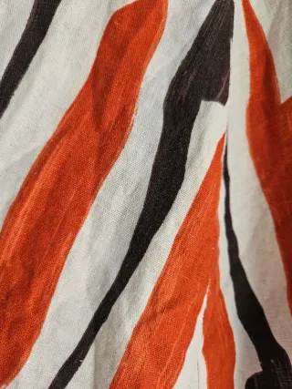 Falda Talla S Estampado Naranja y Marrón