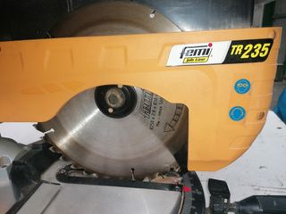 Sierra Circular Ingletadora Femi TR235