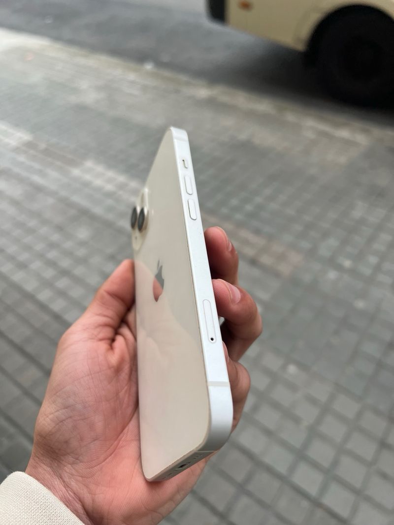 iPhone 13 128gb seminuevo afbeelding 3