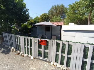 Caseto caravana y jardin camping picon del conde