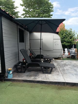 Caseto caravana y jardin camping picon del conde