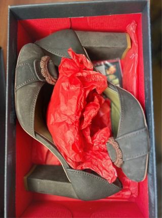 Zapatos tacón Silvia Vera Talla 39