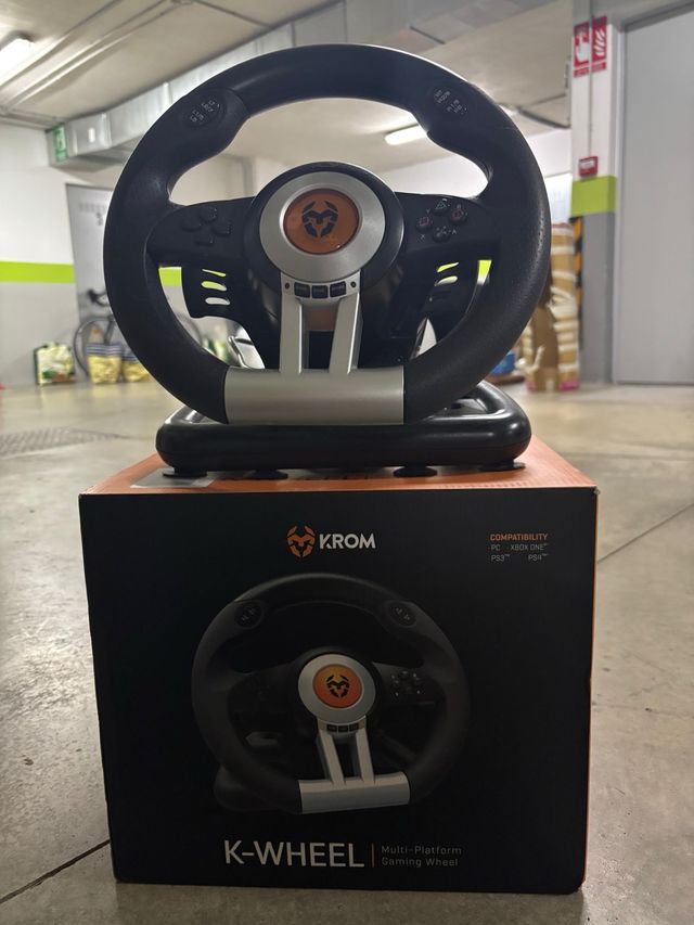 Volante Krom K-Wheel PC/Xbox One/PS3/PS4