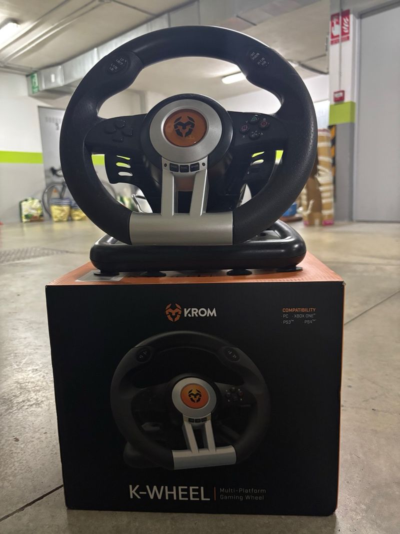 Volante Krom K-Wheel PC/Xbox One/PS3/PS4