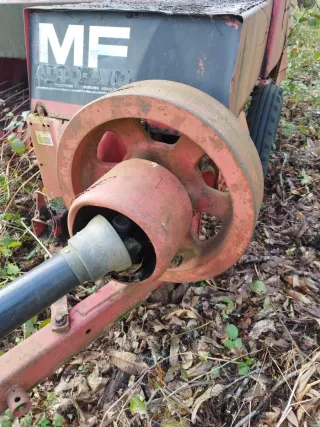 Empacadora Massey Ferguson 124E