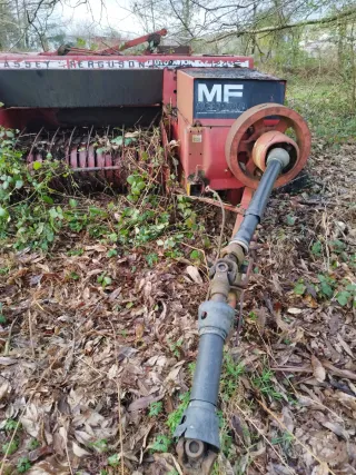 Empacadora Massey Ferguson 124E