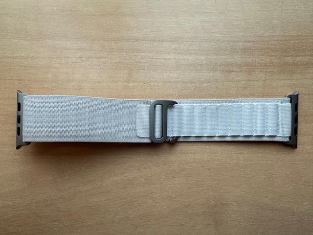 Apple Watch ULTRA 49mm. Starlight Alpine Loop L