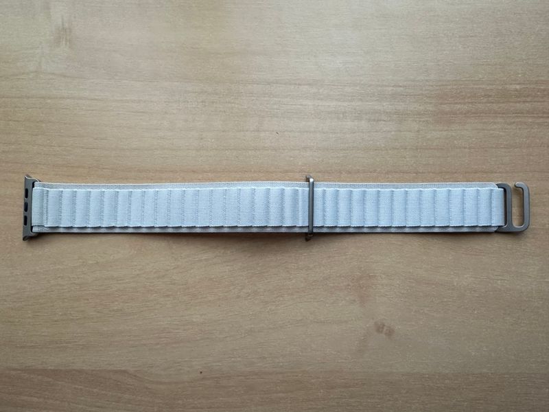 Apple Watch ULTRA 49mm. Starlight Alpine Loop L afbeelding 3
