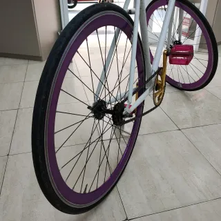 Bici Urbana Fixie Blanca Ruedas Moradas