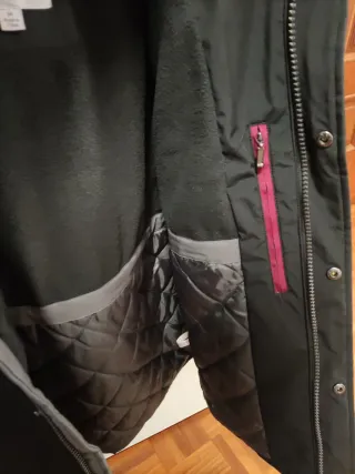 Abrigo Rainforest Thermoluxe Talla M Negro.