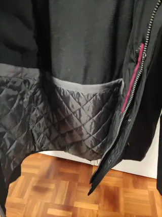 Abrigo Rainforest Thermoluxe Talla M Negro.