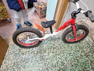 Bicicleta Monty roja