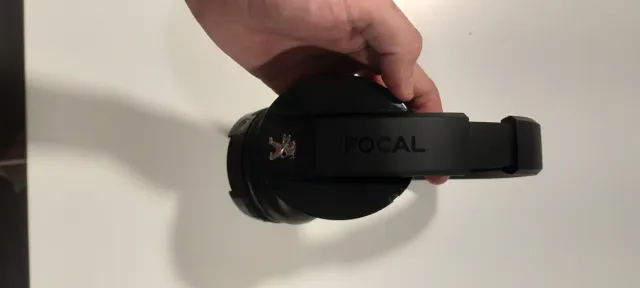 Cascos Peugeot Focal Negro