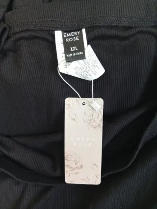 Falda negra de Shein