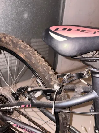 Bicicleta Megamo 24 Negra y Rosa