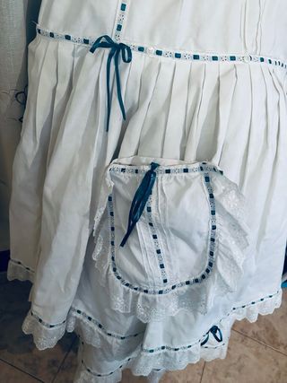 Enaguas hechas a mano con detalles