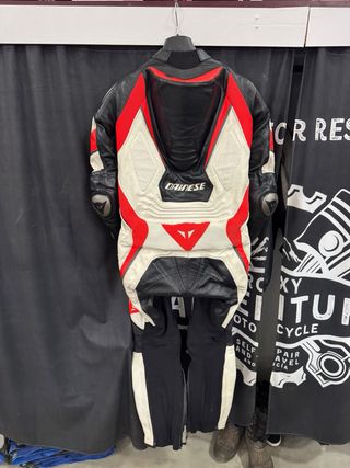 Mono Dainese Talla 50