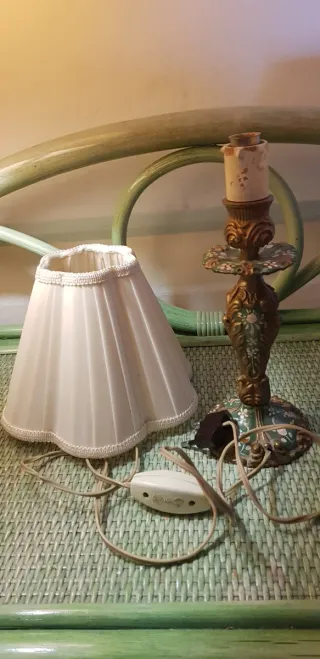 Coppia Lampade Vintage Comodino Dipinte a mano.