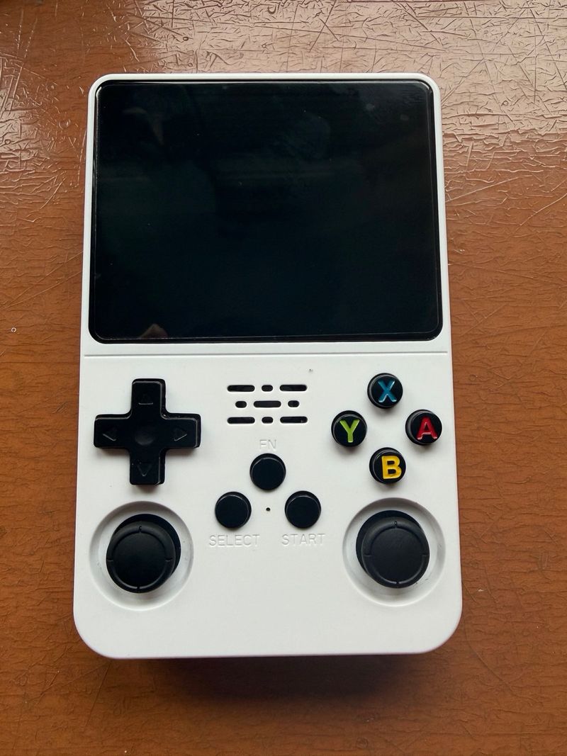Consola Anbernic R36S Blanca afbeelding 4