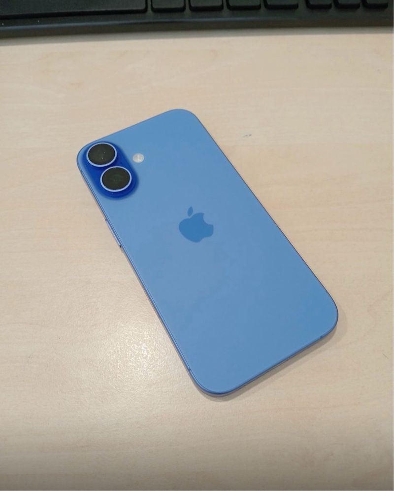 iPhone 16 256GB Azul afbeelding 2