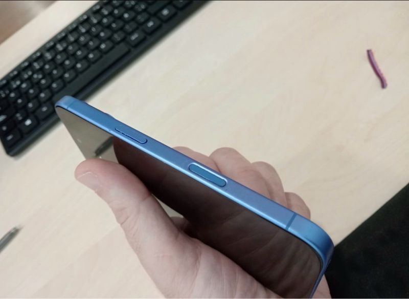 iPhone 16 256GB Azul afbeelding 4