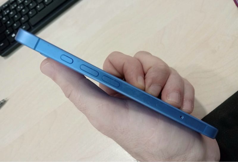 iPhone 16 256GB Azul afbeelding 3