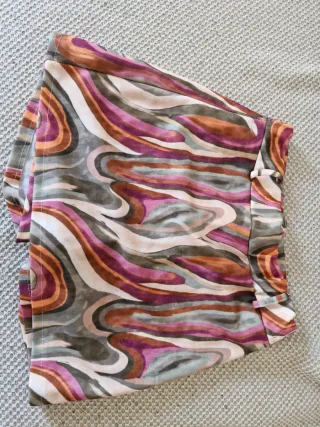 Falda pantalón corto estampado talla M/L