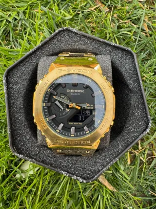 Reloj Casio G-Shock Dorado y Negro