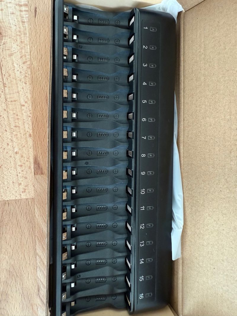 Cargador 16 Baterías AA/AAA Bonai Nuevo. C