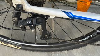 Bicicleta híbrida Merida Crossway Series 500