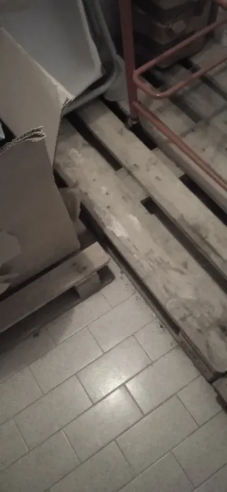 Carrello porta bombola con rotelle