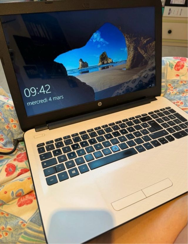 HP i5 1TB 15" Portátil