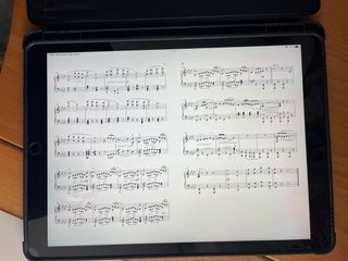 iPad Pro 12.9 128GB Plata SIM con 2 fundas.