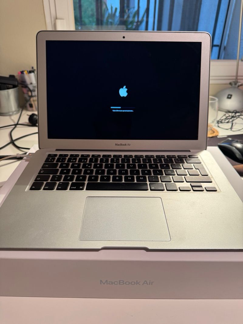 Apple MacBook Air Gris Espacial afbeelding 2