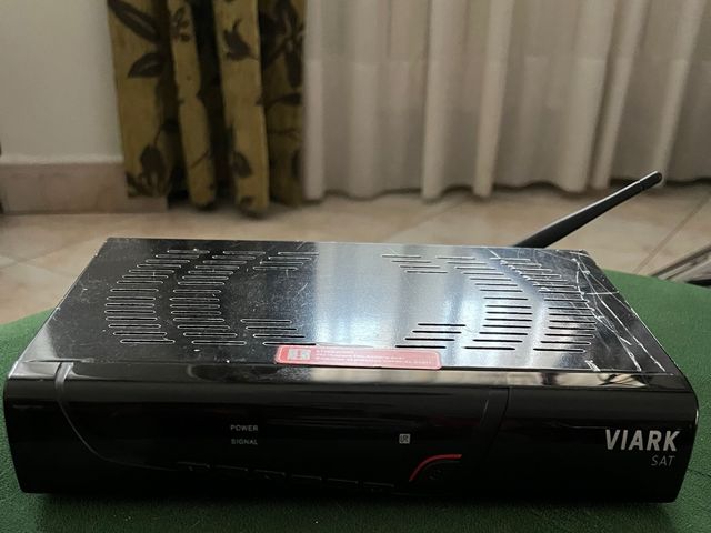 2 Descodificadores VIARK SAT con mando