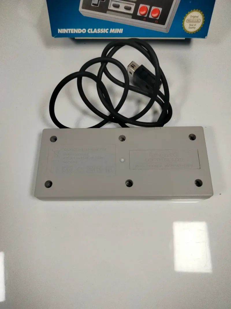 Controlador NES Classic Mini PAL Nuevo afbeelding 2
