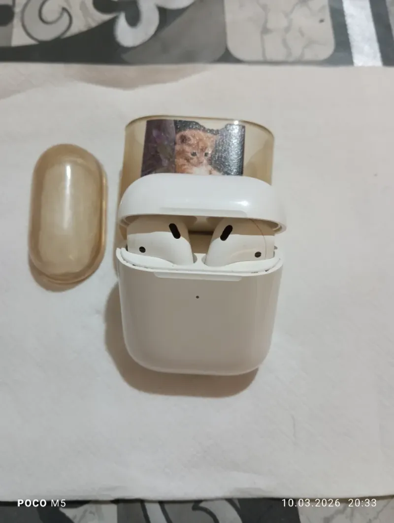Airpods (solo uno funciona) afbeelding 4