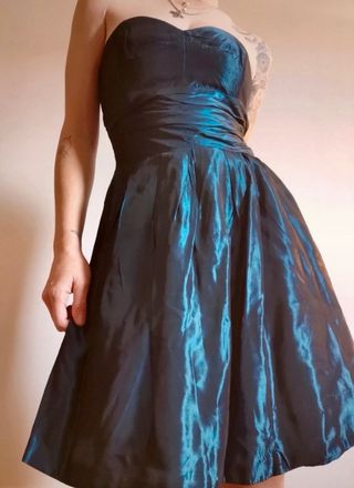 Vestido de fiesta sin tirantes