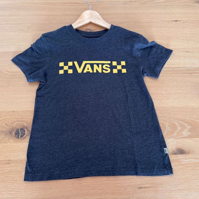 Camiseta Vans gris oscuro logo amarillo Talla XS