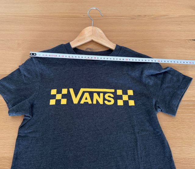 Camiseta Vans gris oscuro logo amarillo Talla XS