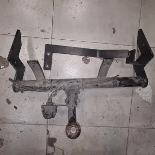 Bola de remolque con amarres y placa