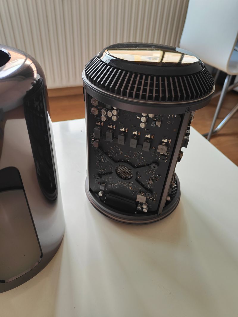 Mac Pro 6.1 2013 32GB RAM Xeon 6 Core afbeelding 3