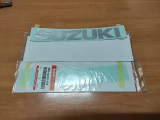 Adhesivos Depósito Suzuki 68111-12C30-YD8