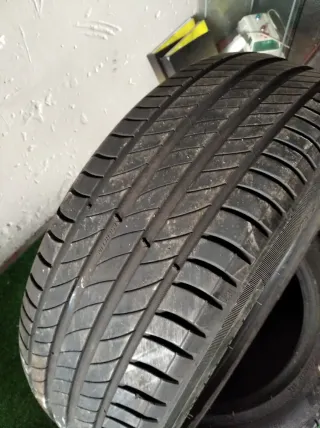 2 Neumáticos Michelin 215/55R17
