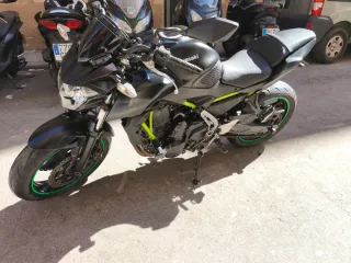 Kawasaki Z650 Negra y Verde limitada A2